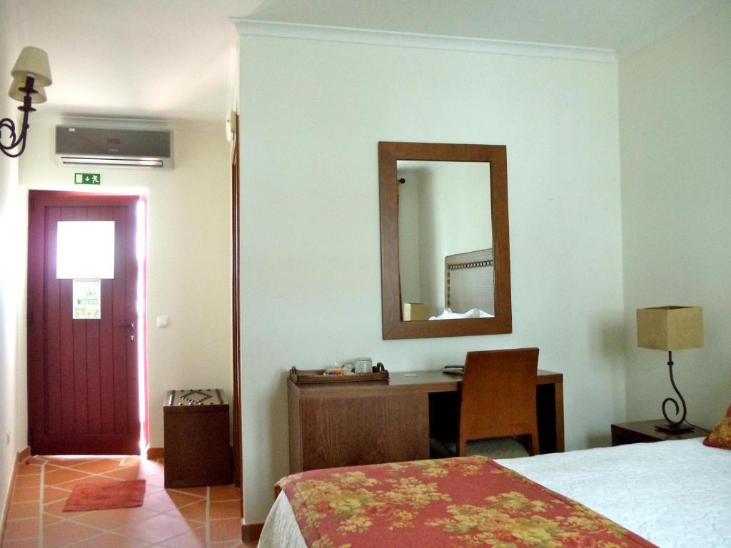 Casa Do Largo - Golega - Turismo De Habitacao Hotel Værelse billede