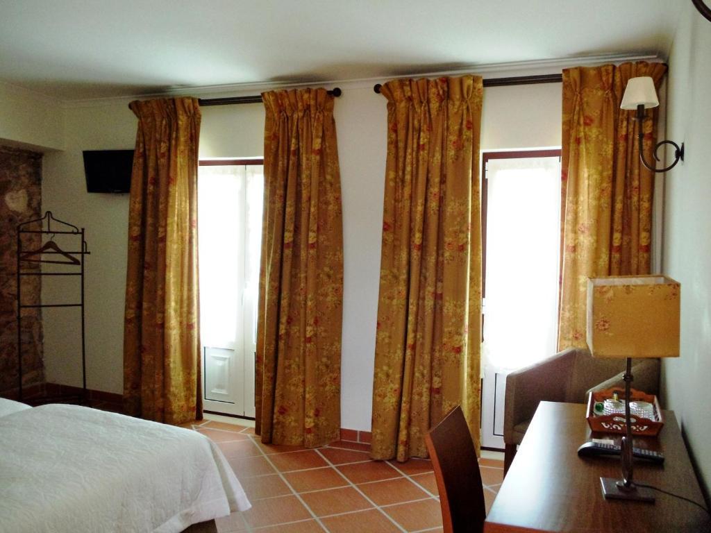 Casa Do Largo - Golega - Turismo De Habitacao Hotel Værelse billede