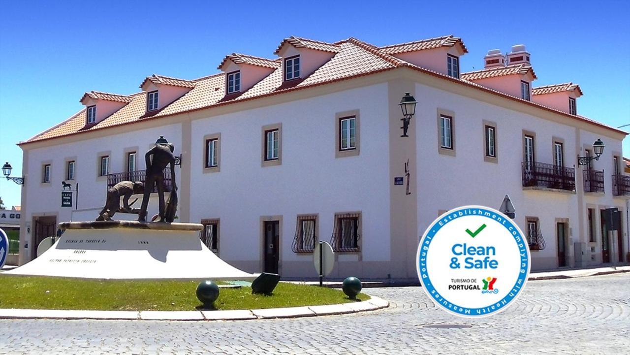 Casa Do Largo - Golega - Turismo De Habitacao Hotel Eksteriør billede